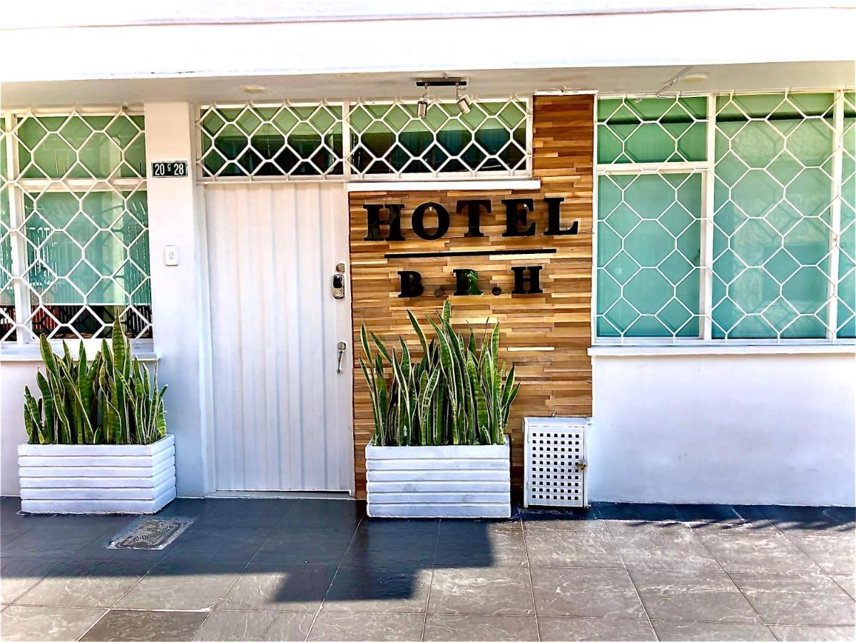 Bogota Rooms Heroes Exterior photo