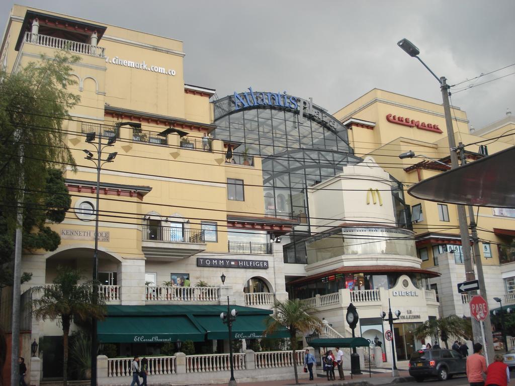 Bogota Rooms Heroes Exterior photo