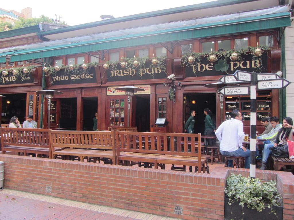 Bogota Rooms Heroes Exterior photo